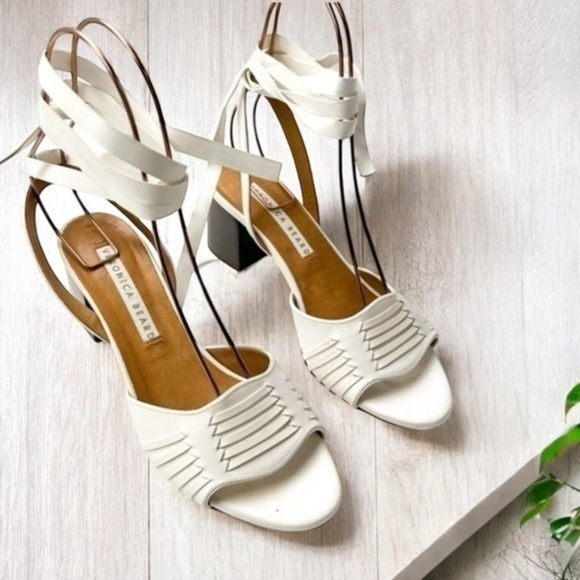 Veronica Beard Sandals womens size 8.5/38.5 white leather ankle strap slingback